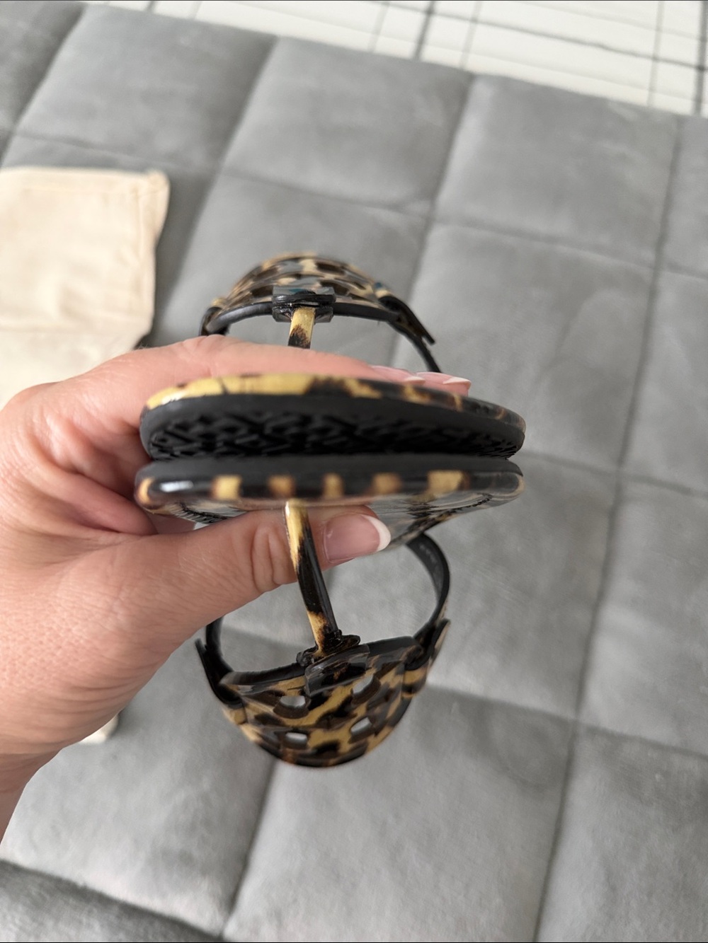EUC Women’s Tory Burch Miller Patent Natural Leopard print size 6.5 - Picture 7 of 12
